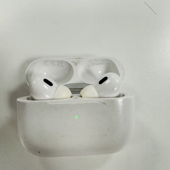Airpods pro 2   .