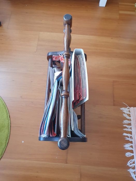 Porta Revistas Mogno