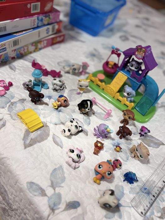 Lote figuras da disney e cachorrinhos