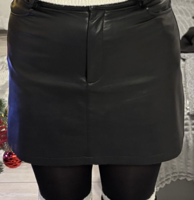 Жіноча шкіряна спідниця