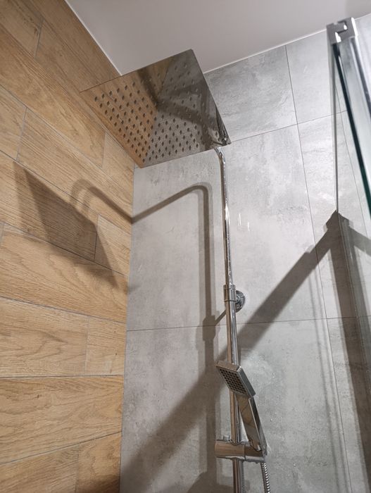 Kolumna wannowo prysznicowa