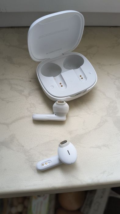 Tws jbl віддам задарма