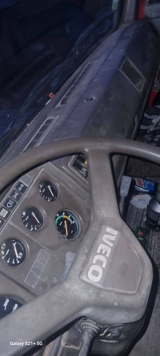 Vende-se camiao iveco