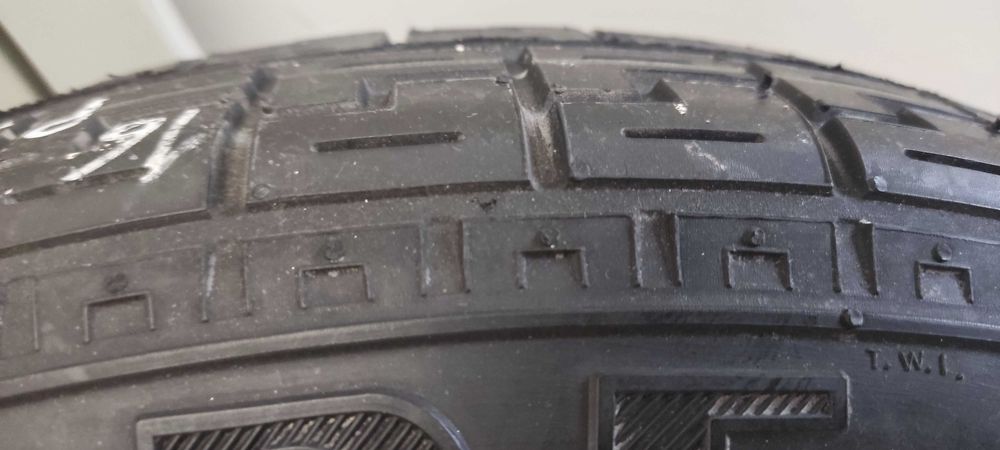 Pneu sobresselente NOVO T 125/85 R16