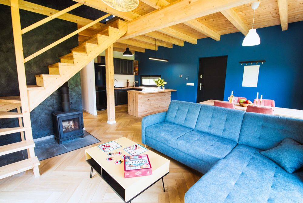 Rumiane Chatki - Jezioro | Balia Jacuzzi | Mazury | Basen | Workation