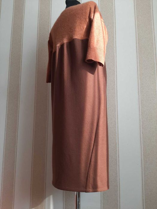 Платье теплое, демисезонное.