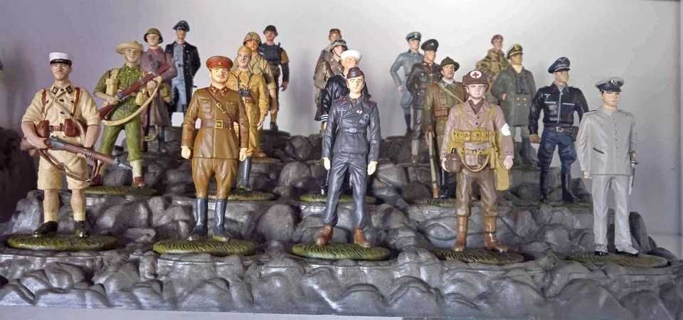 Conjunto de três expositores para soldadinhos de chumbo