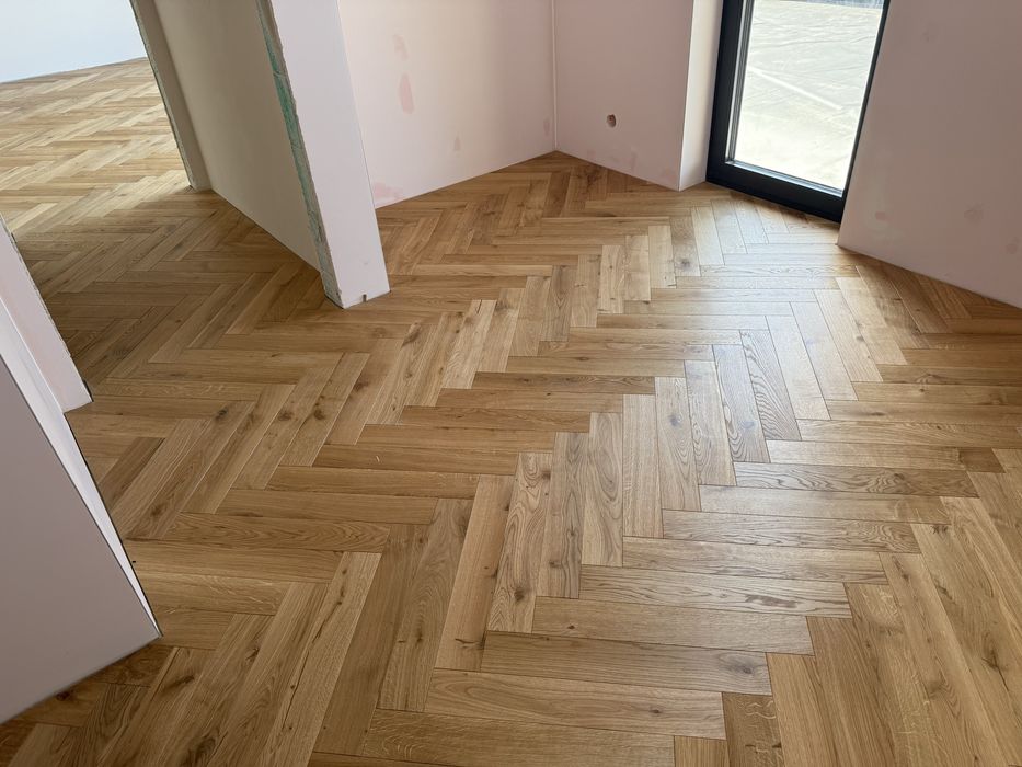 Podłoga Drewniana Jodełka Dąb Rustic, 4faza, 15x90x600mm, Olejowosk UV