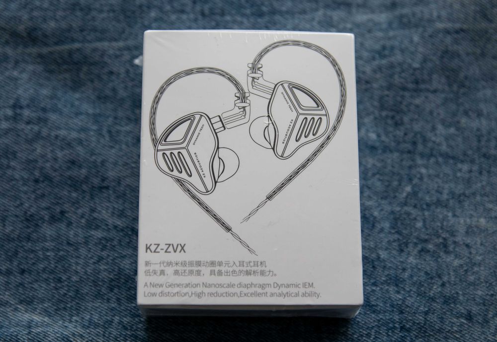 Навушники KZ Zvx, Нові, Оригінал, Запаковані, Без Мікрофону.