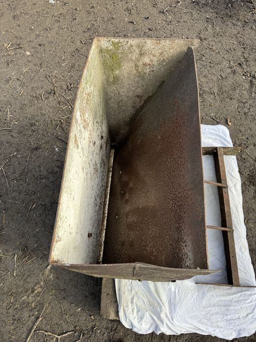 Бункерна Кормушка для свиней