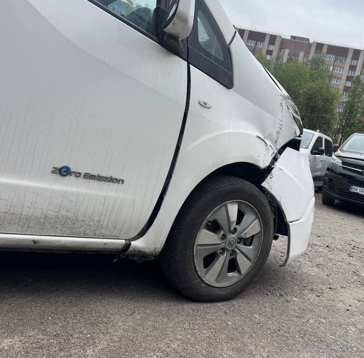 Продам Nissan e-NV 200