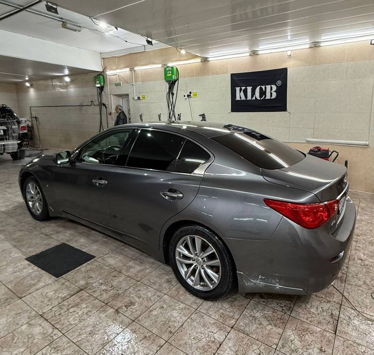Продам infiniti Q50 2014 год