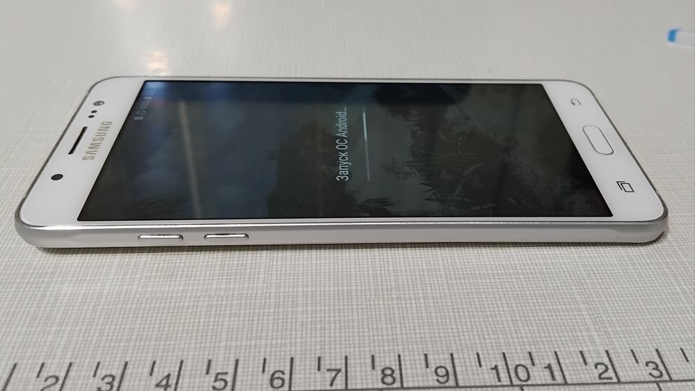 Samsung Galaxy j5 телефон смартфон