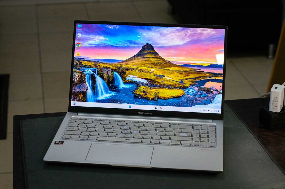 Asus VivoBook OLED 15.6 Ryzen 7 5800h 1tb SSD 16gb: 18 500 грн