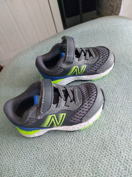 Дитячі кросівки взуття New Balance