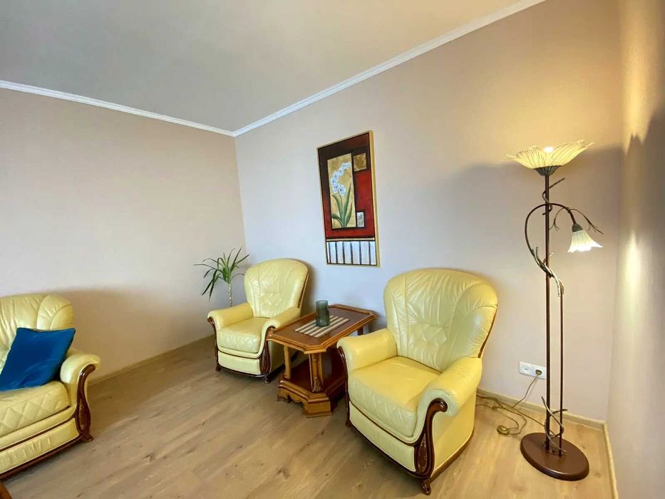 Здається видова та затишна 2х кімнатна квартира -студія. Липки