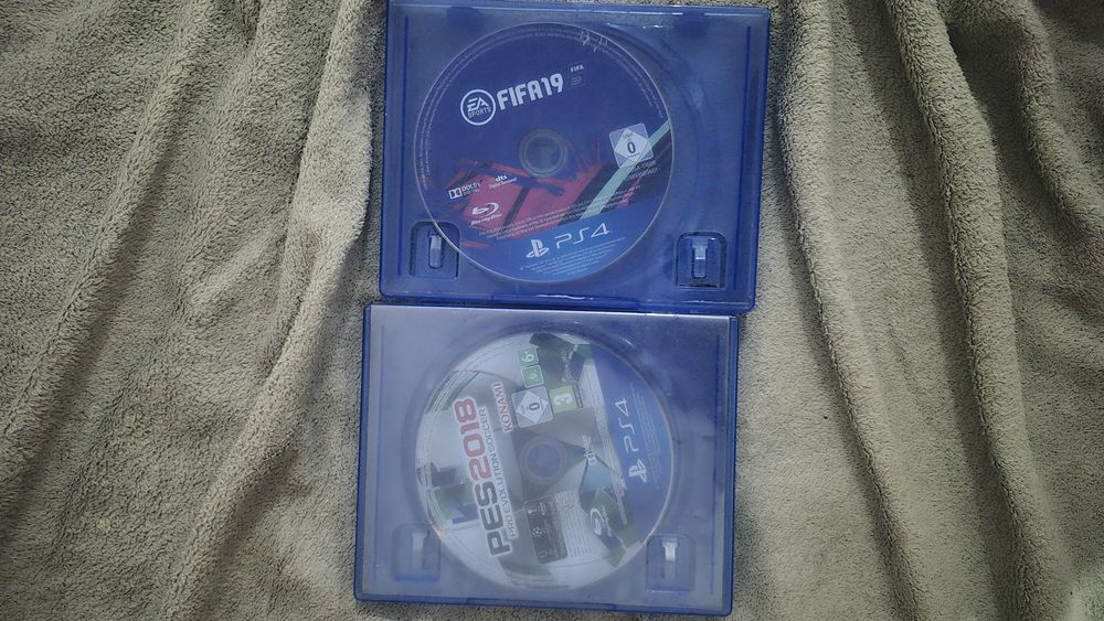 Playstatio 4 slim