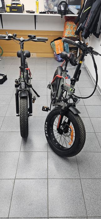 Bicicleta eletrica COMO NOVA