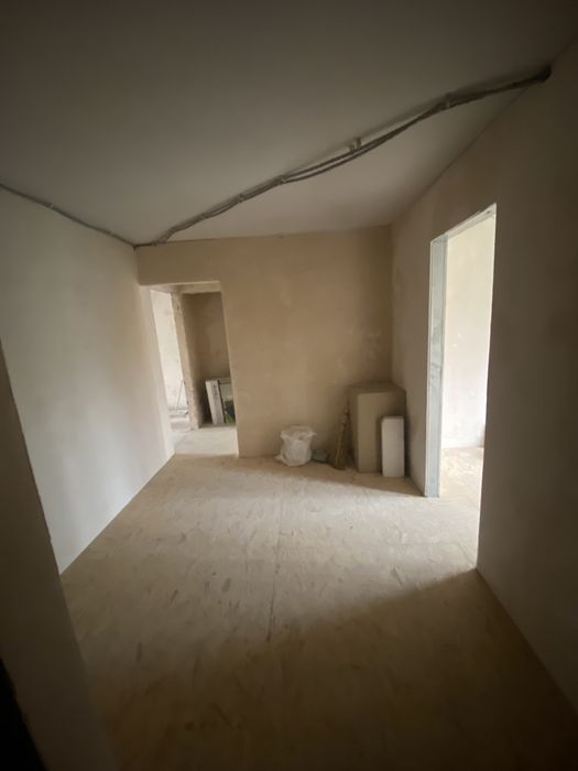 Продается 3 комнатная квартира на Лермонтова .