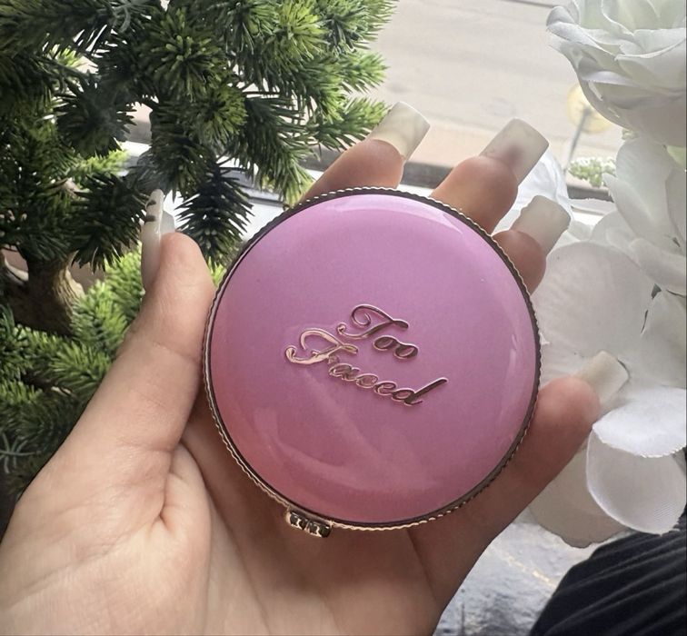 Róż do policzków Too Faced candy clouds