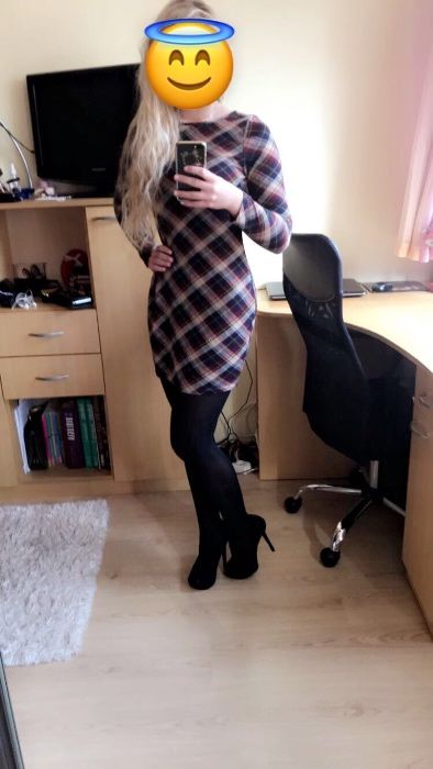 Sukienka w szkocką kratę AX Paris M 38