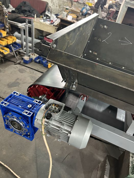 Транспортер стрічковий ваговий. Конвеєр зважування бетонної суміші.