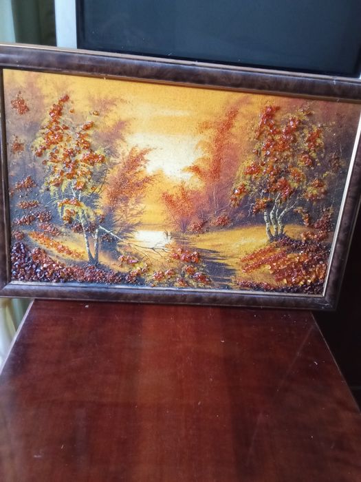 Картина с янтаря