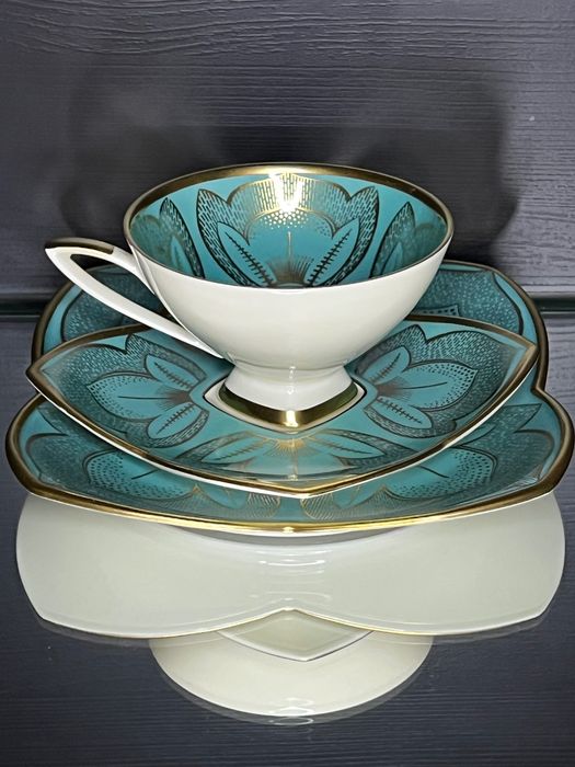 Коллекционная бирюзовая чайная тройка Alka Kunst (Kaiser). Бавария, 1947–1953 гг. «Золотой Лотос»