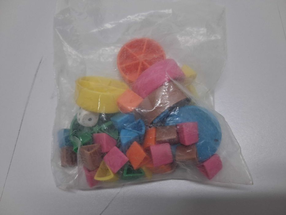 Vendo jogo clássico Trivial Pursuit – Edição Genus completo.