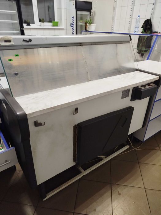 Холодильная витрина