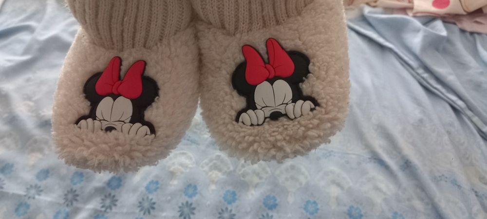 Pantufas Zara Minnie Tam 22,23  ( Portes Incluídos)