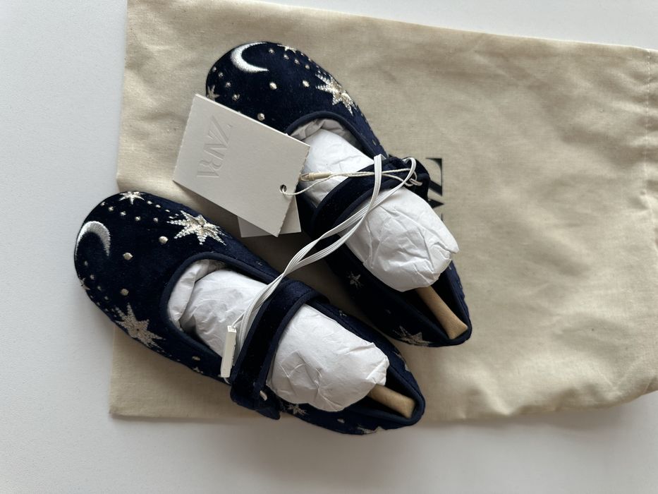 Дитяче взуття  Zara