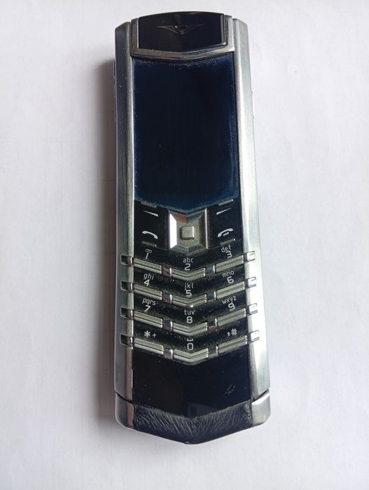 Телефон Vertu signature