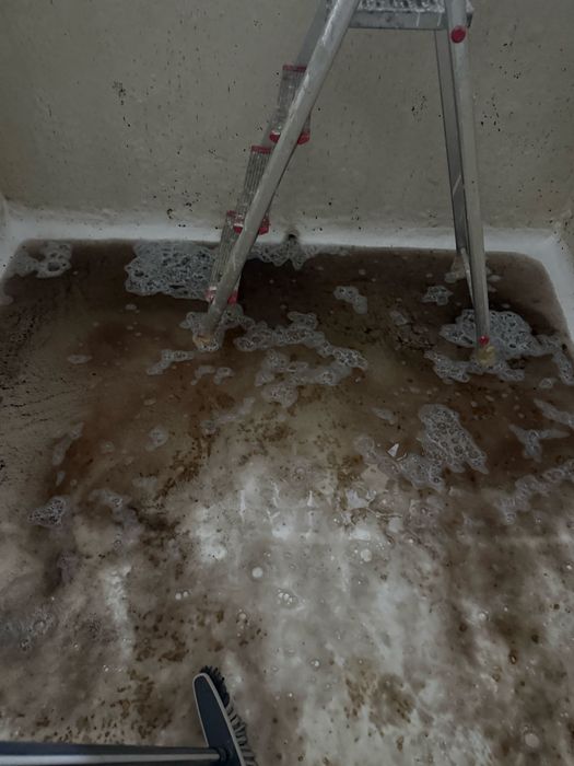 Limpeza e Dinsinfeção de cisternas