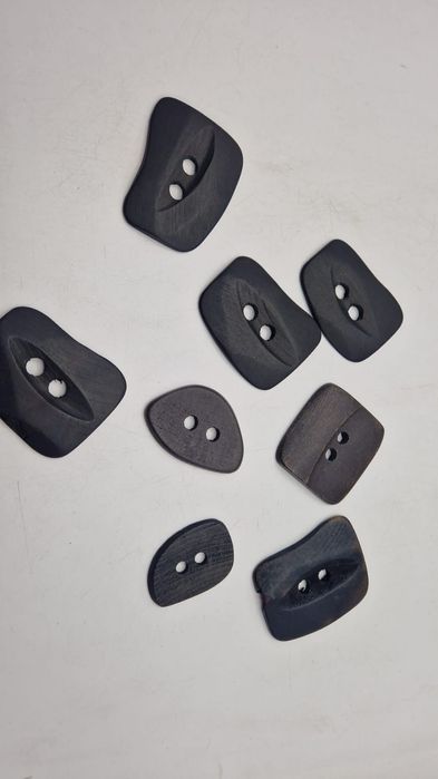 Guziki drewniane mix zestaw 8 szt.