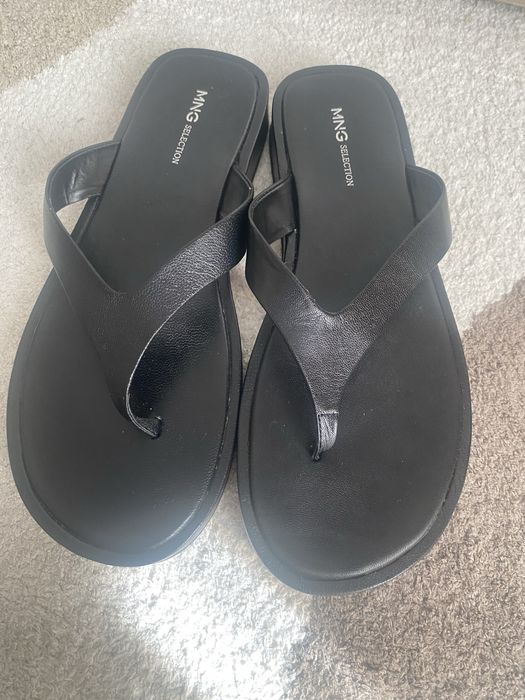 Продам сандалії вʼєтнамки Mango