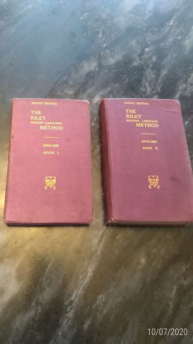 2 livros de aprendizagem de inglês muito antigos