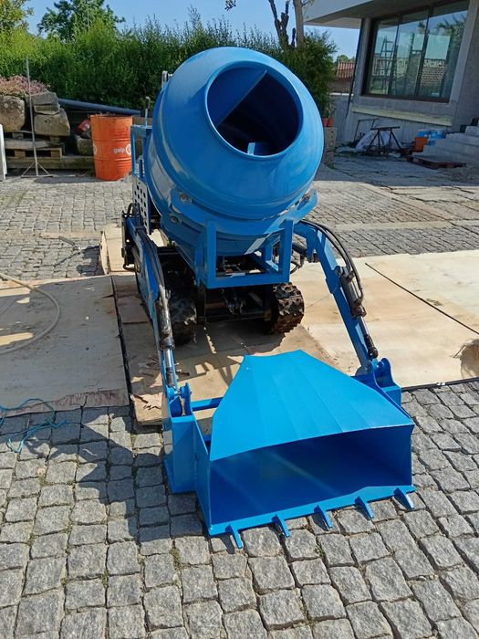 DRUMP Betoneira móvel de rastos com carregamento automático de 350 litros - NOVA