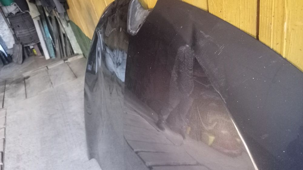Капот на Renault Megane 3 B66