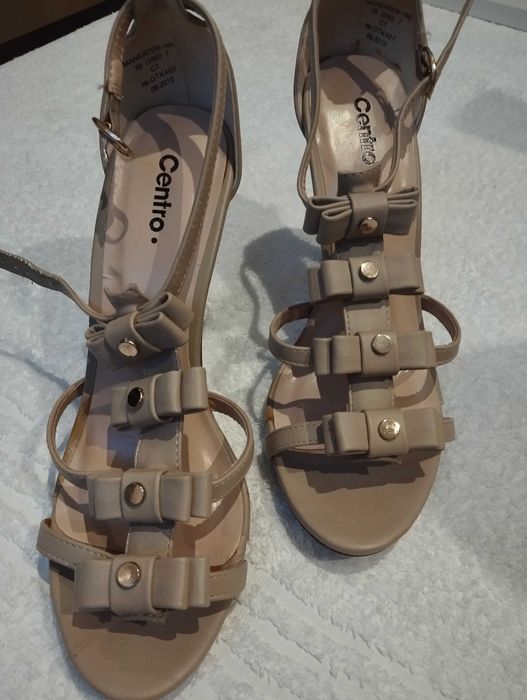 Buty firmy Centro rozmiar 39