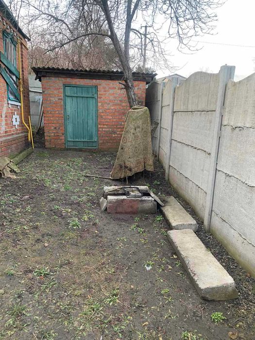 Продам дом в Мерефе. Газовое отопление. Участок 6 соток .Тихий районTB