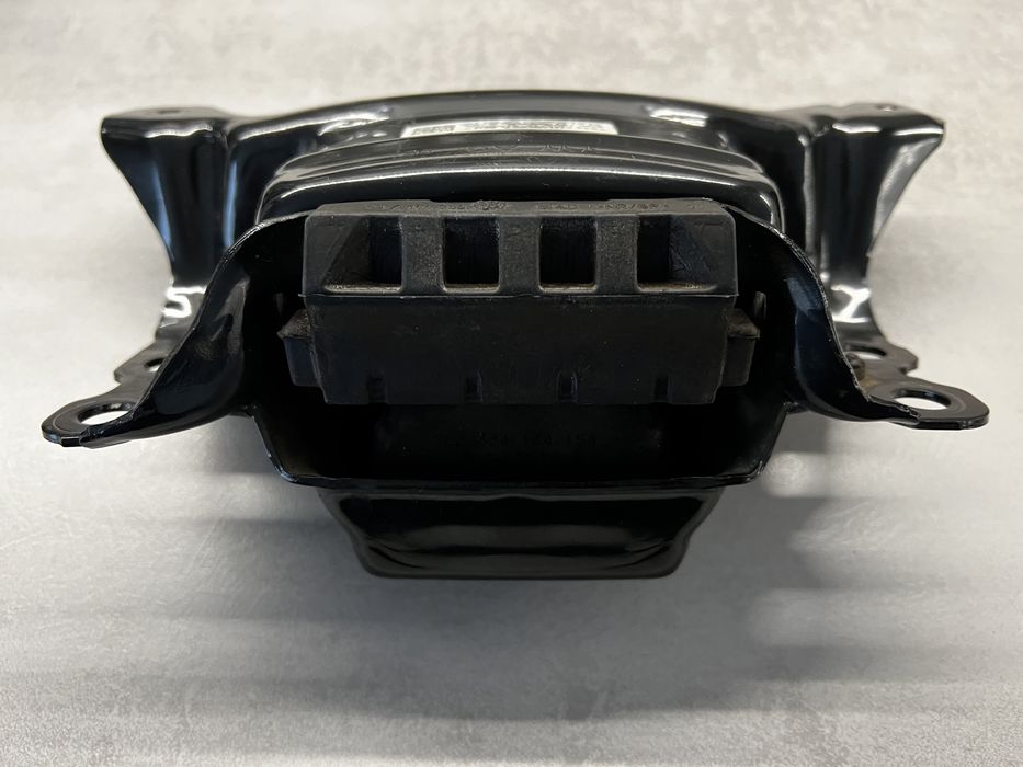 Poduszka skrzyni biegów Skoda Octavia III