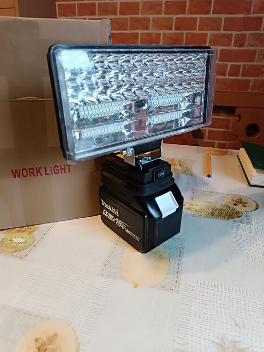 Lampa robocza LED 90 W szerokość 200mm