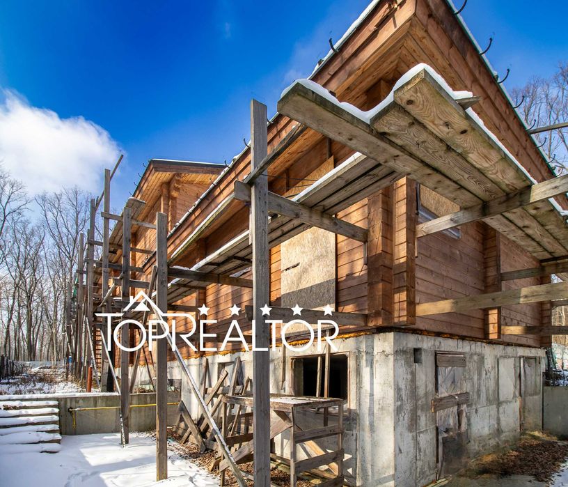 Продаж 2-поверх. дерев'яного зрубу в Роял Клабі (Лісопарк, Роял Клаб)