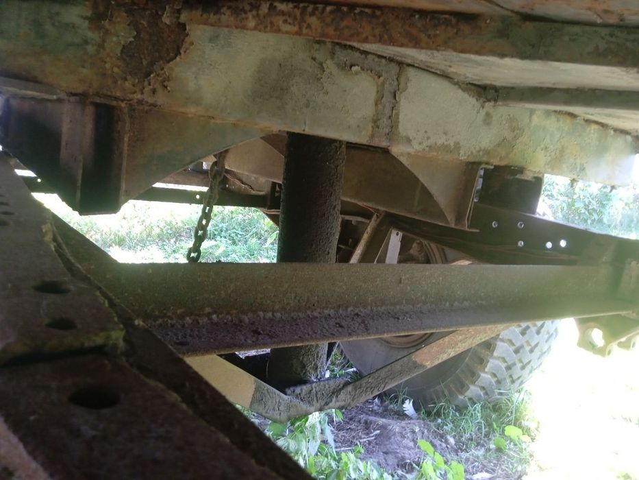 Трактор ЮМЗ 6КЛ з прицепом