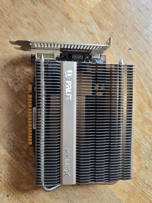 Mocarna i cicha karta graficzna GeForce GTX 750 Ti