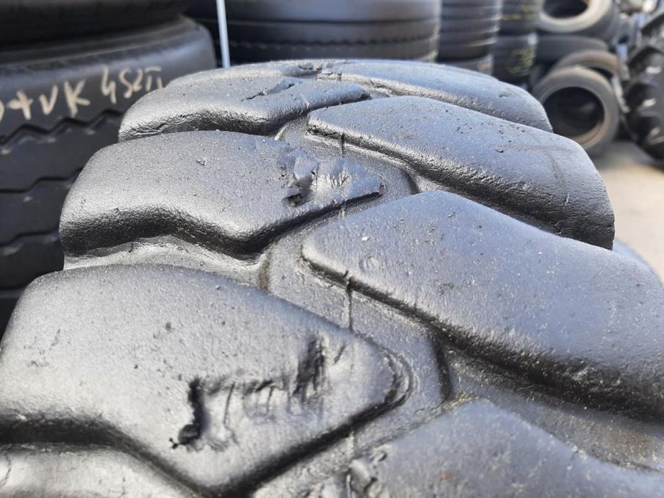 Opona używana przemysłowa 7.00-12 7.00R12 GALAXY 130zł W4415