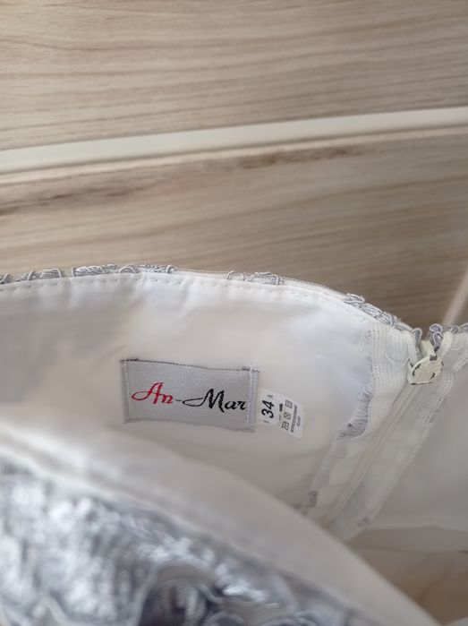 Elegancka sukienka XS 34