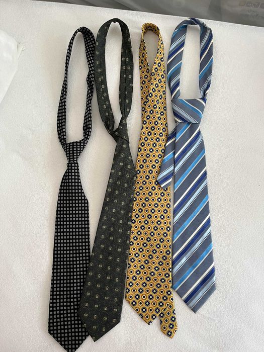 Gravatas variadas novas