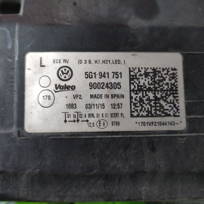 Продам фару левую W golf 7